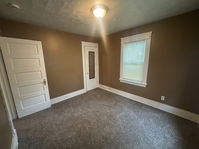 1056 E 99th St Unit Up unit