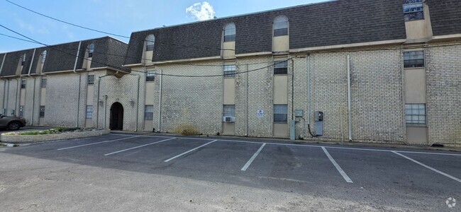 Building Photo - 650 Central Ave Rental