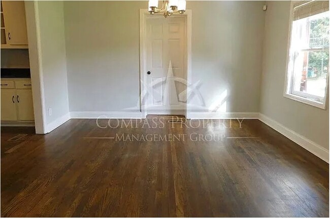 Photo - 2123 2nd Ave