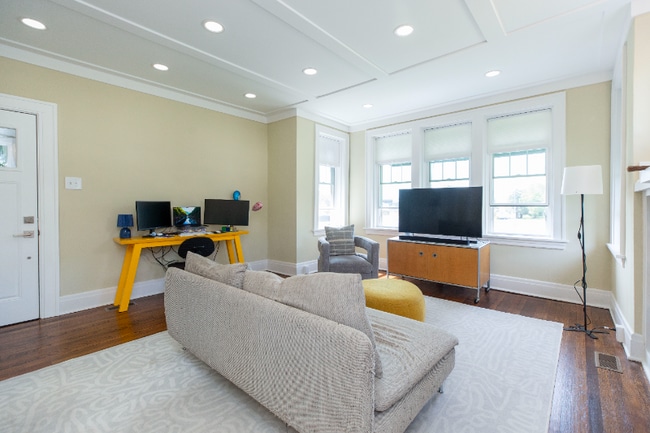 Photo - 108 S Notre Dame Ave Unit 2