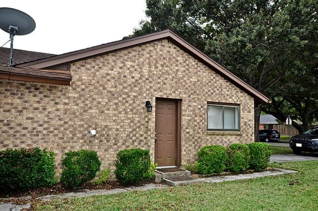 Photo - 503 Lakeland Dr