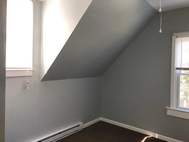 Photo - 7 Old Orchard Ln