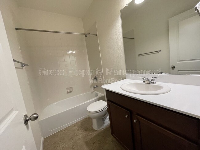 Photo - 618 W 171st Pl