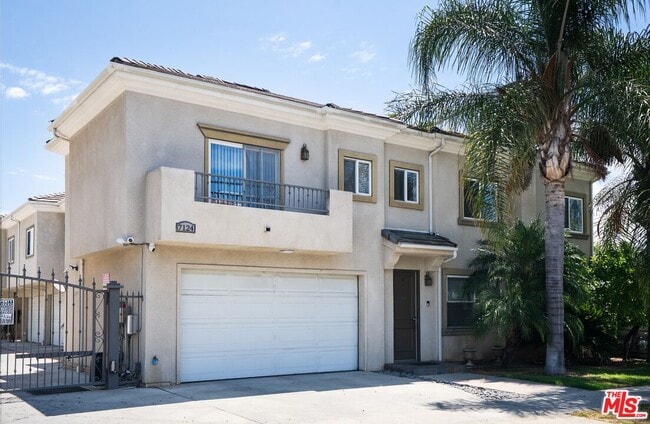 Building Photo - 7124 Farralone Ave