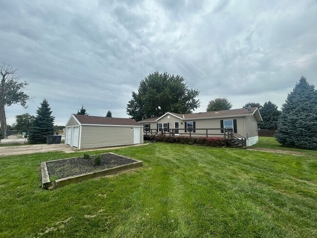 3501 Scott Dr