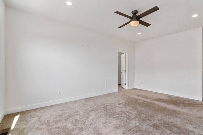 Photo - Beautiful 3 Bedroom 2 1/2 Bath Single Family Home