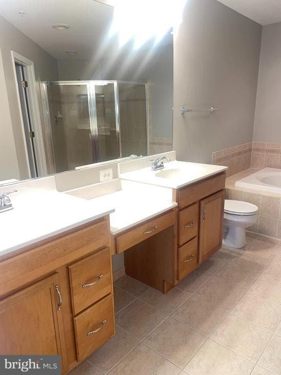 Photo - 1811b Wheyfield Dr