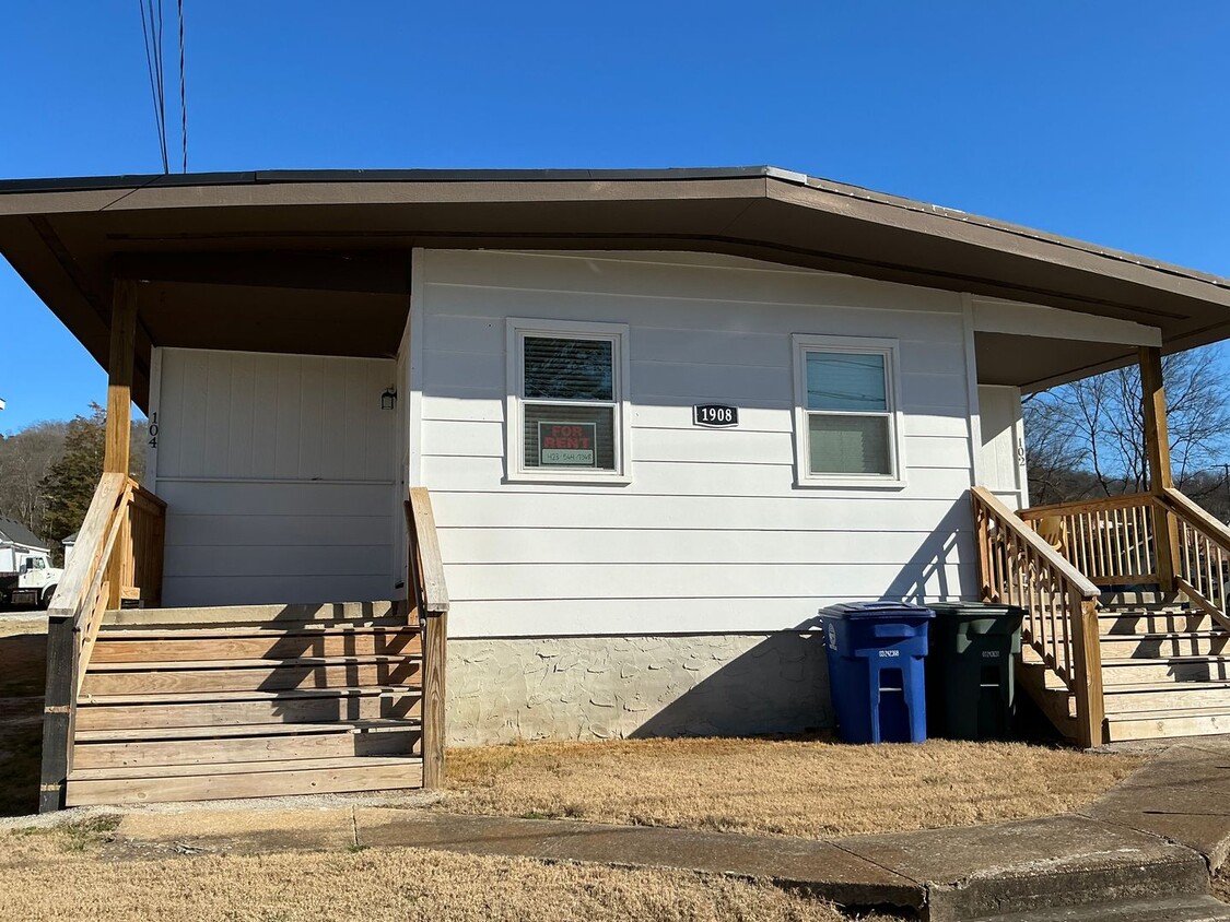 Photo - 1908 S Watkins Ave