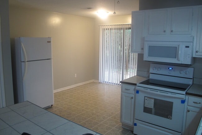 799 Donnell Blvd Unit 6