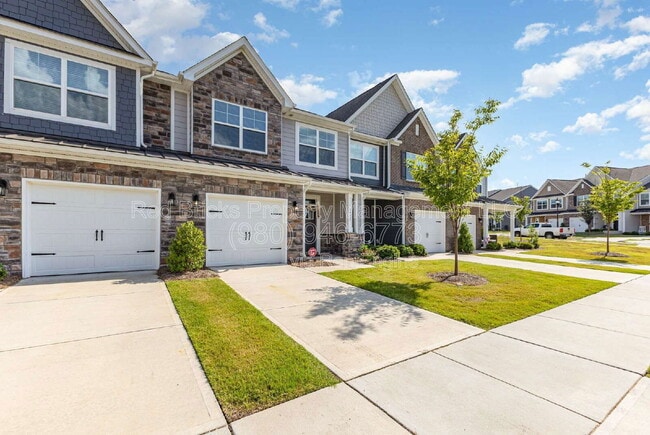 Photo - 3971 Fadden St