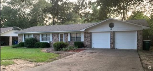 Building Photo - 121 Shamrock Dr Rental