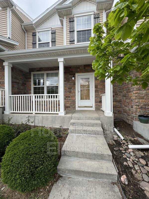 Photo - 2039 Creekridge Point