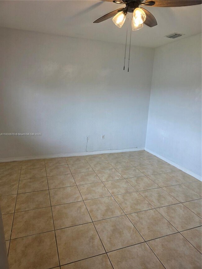 Photo - 16600 SW 45th St Apartamento Unidad 1