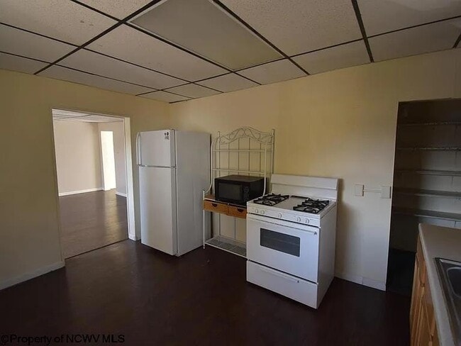 Photo - 665 Price St