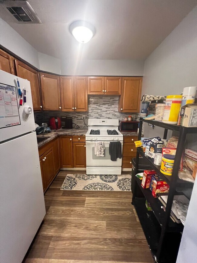 Photo - 616 N 33rd St Apartment Unit 2fl 3fl