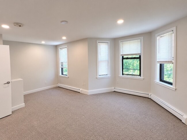Photo - 62 Hurley St Unit 3