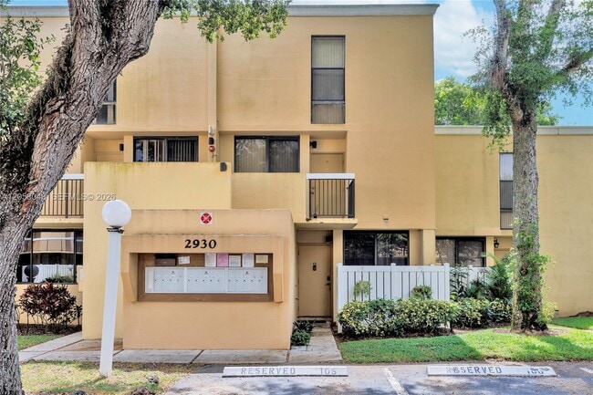 Building Photo - 2930 SW 87th Terrace Unit 1814