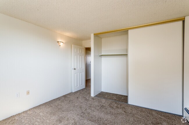 2HAB,1BA-850 ft²