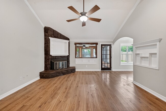 Photo - 13907 Old Village Ln