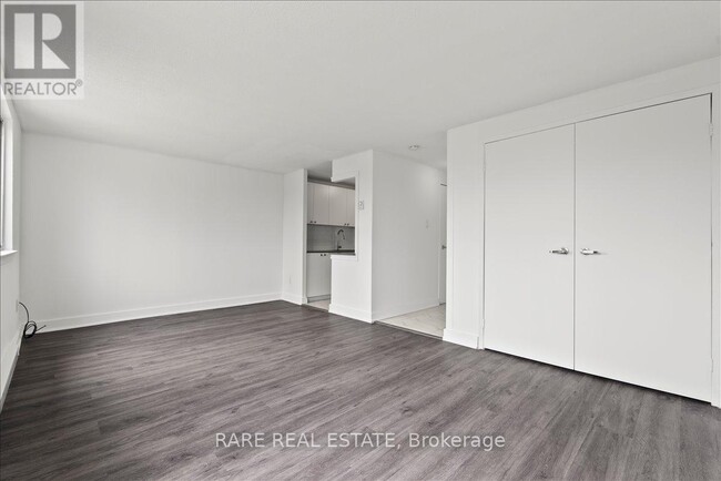 Photo - 7555 Goreway Dr Unit 272