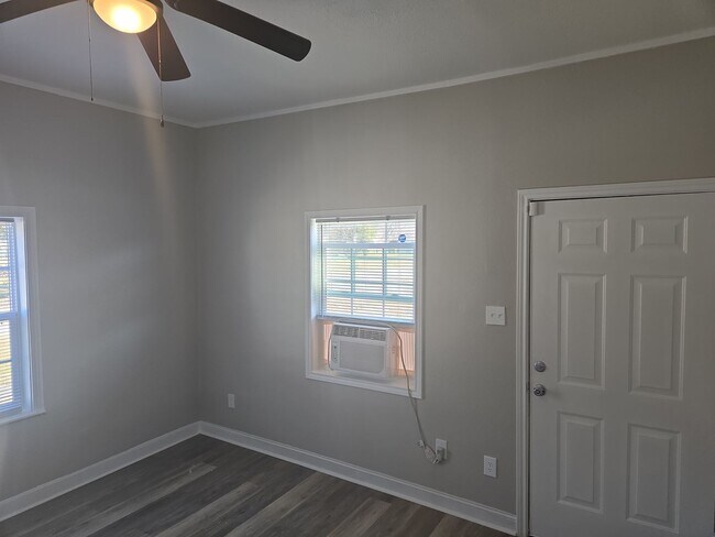 Photo - 1949-1949 8th St