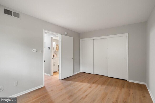 Photo - 4367A Americana Dr