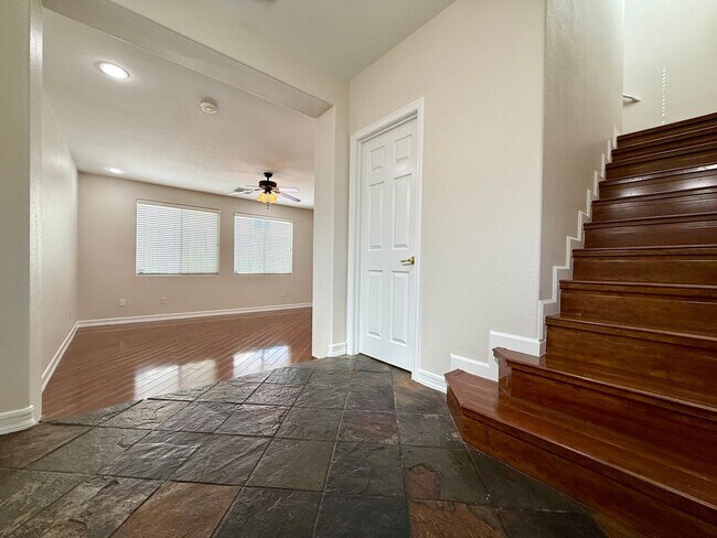 Photo - 3 Bedrooms | 2.5 Bathrooms-