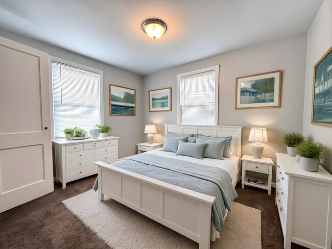 Photo - 211 Spencer St