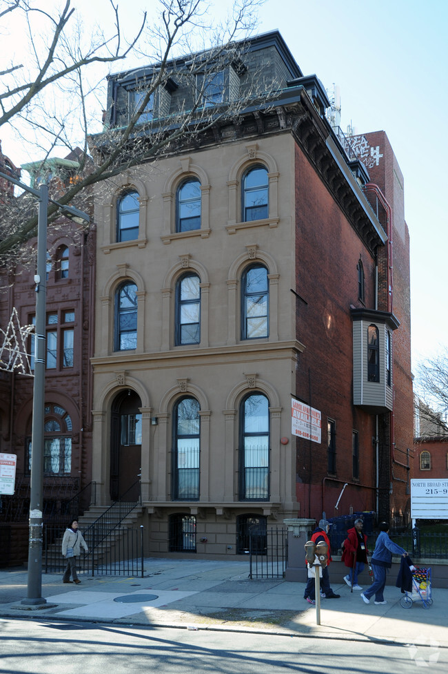 Building Photo - 1432 North Broad Rental