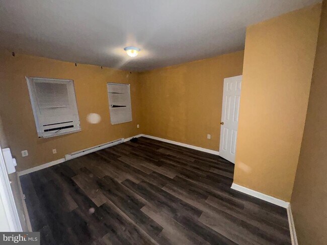 Photo - 410 Barbadoes St Unit C