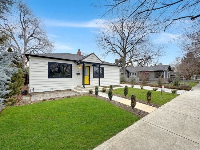 Building Photo - Updated Boise North End Home with Private Balcony, Garage & Easy Access to Trails and Dining