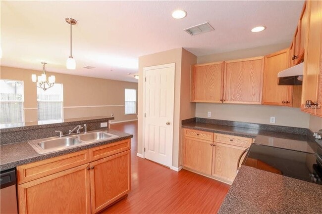 Photo - 835 McFall Ave