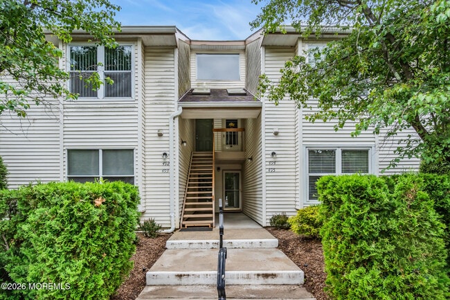 Building Photo - 492 Bayberry Ct