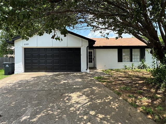 Photo - 5915 Willow Crest Dr House