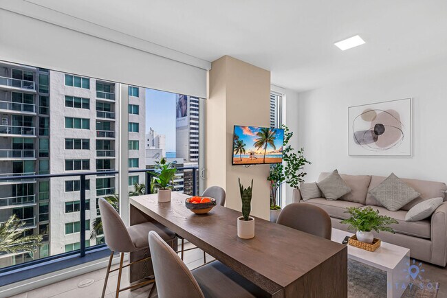 Photo - 227 NE 2nd St Unidad ID1227454P