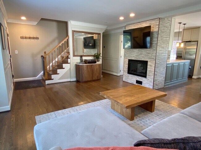 Photo - Charming 4Bed/2Bath in Pikesville Neighbor...