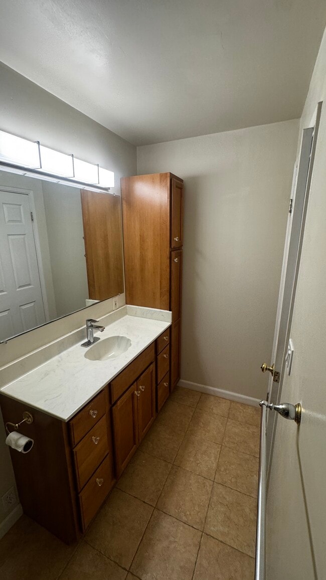 Photo - 41685 Gifford St