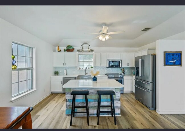 Photo - 4030 Walker Dr