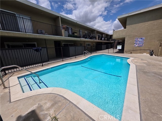 Building Photo - 14609 Saticoy St Unit 24