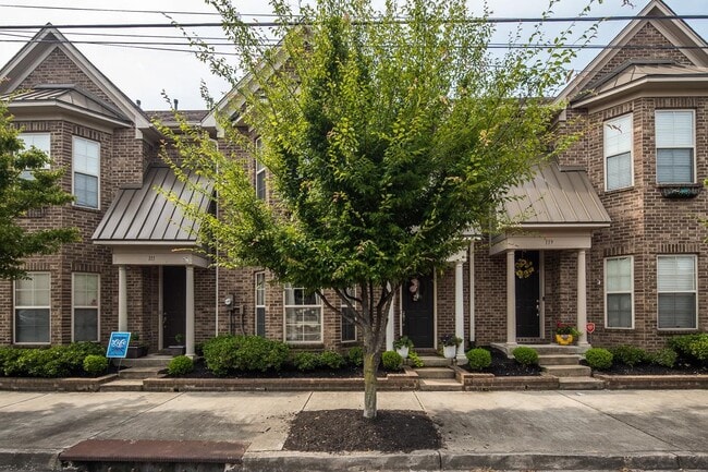Photo - 115 W Carolina Ave