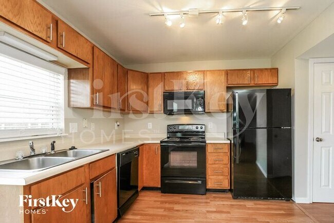 Photo - 935 Kitner Ave
