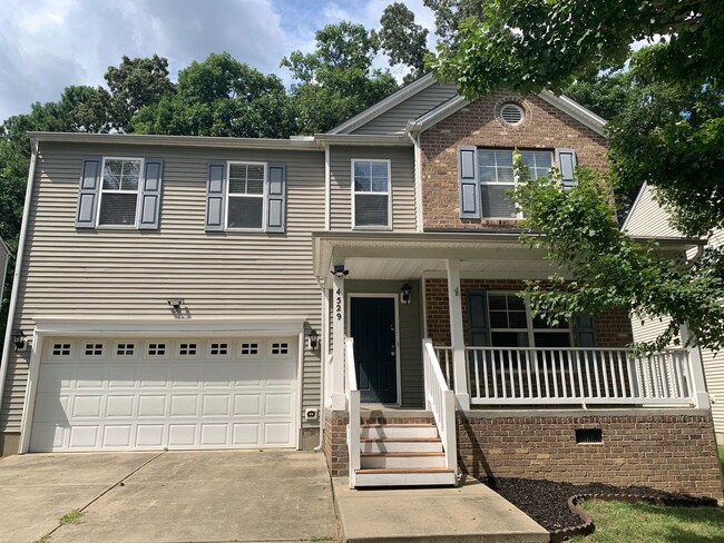 Spacious 2 Story Home In Raleigh, Availabl... - Spacious 2 Story Home In Raleigh, Availabl...