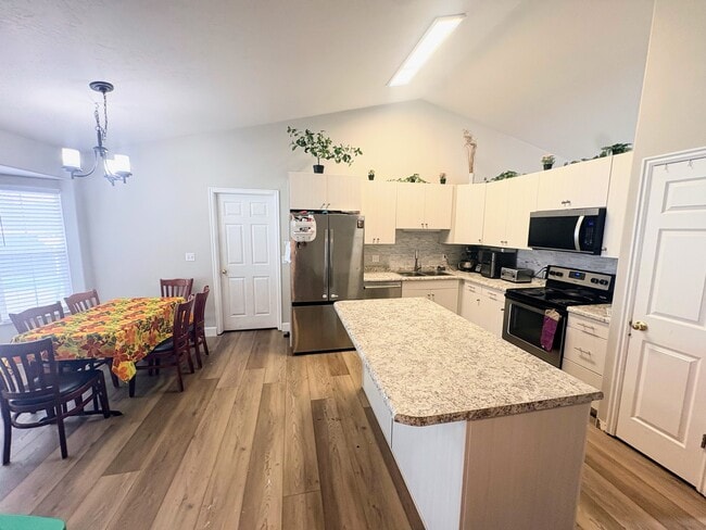 Photo - 4955 Thrush Hill Dr