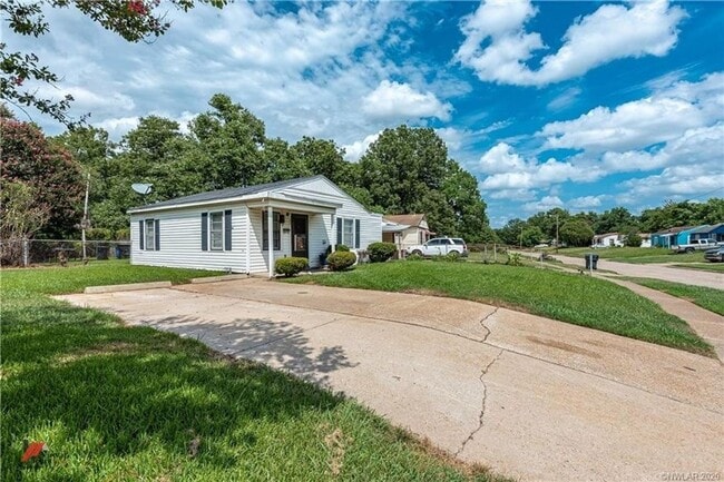 Photo - 3530 Pleasant Dr