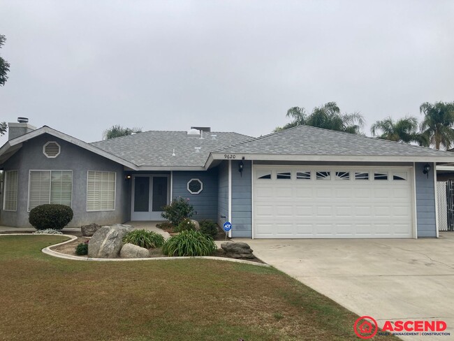 Building Photo - Spacious 3BD/2BA Home in Bakersfield's Desirable 93312