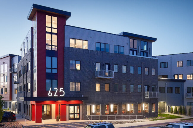 Building Photo - 625 S. Goodman Apartments