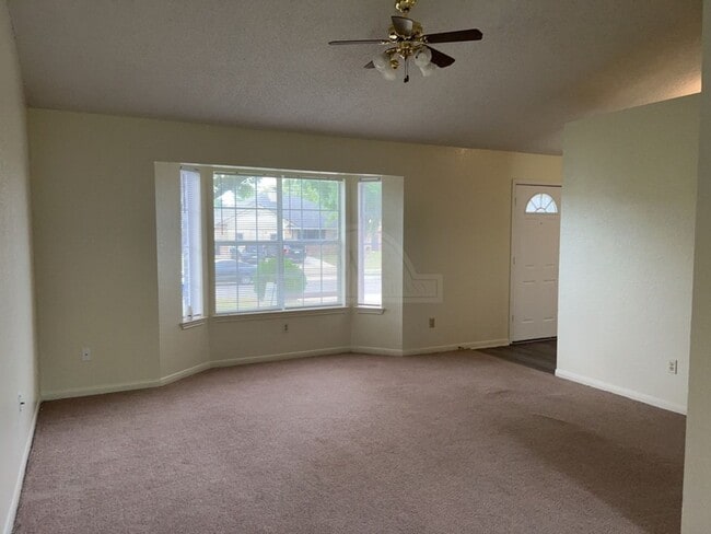 Photo - 3804 Water Oak Dr