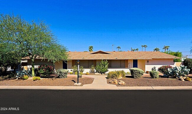 6203 N 12th Pl Unit 2