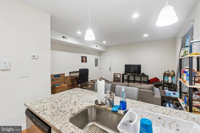 Photo - 925 N 20th St