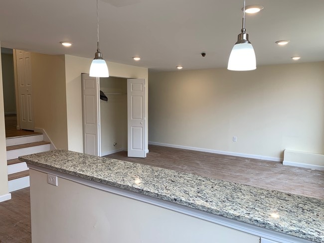 Windjammer Cove Apartments